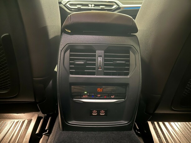 bmw-i4-elektrisitet-2022-big-28