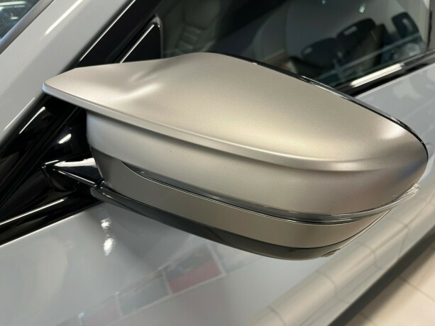 bmw-i4-elektrisitet-2022-big-17