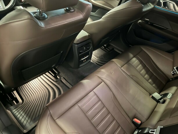 bmw-i4-elektrisitet-2022-big-27