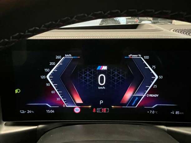 bmw-i4-elektrisitet-2022-big-44