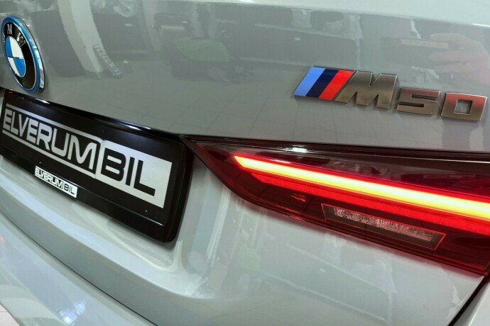 bmw-i4-elektrisitet-2022-big-6