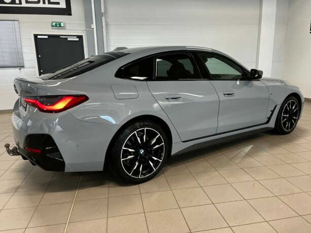 bmw-i4-elektrisitet-2022-big-61