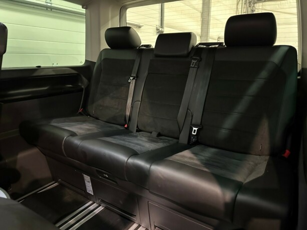 volkswagen-multivan-diesel-2018-big-12