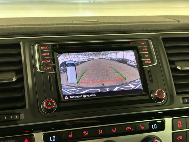 volkswagen-multivan-diesel-2018-big-22