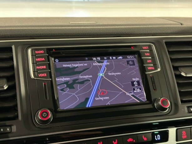 volkswagen-multivan-diesel-2018-big-23