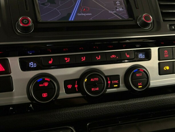 volkswagen-multivan-diesel-2018-big-27