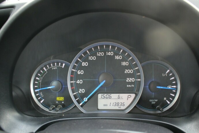 toyota-yaris-bensin-2013-big-9