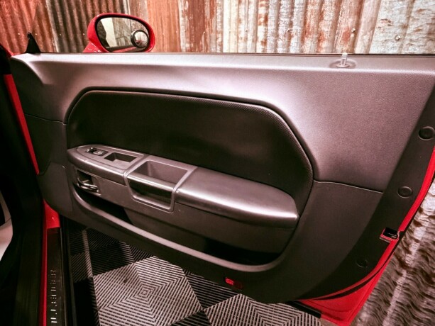 dodge-challenger-bensin-2009-big-31