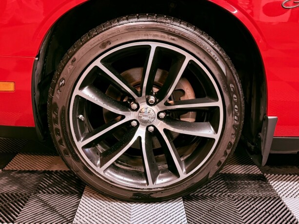 dodge-challenger-bensin-2009-big-13