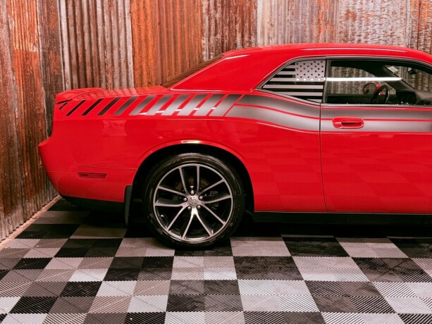 dodge-challenger-bensin-2009-big-4