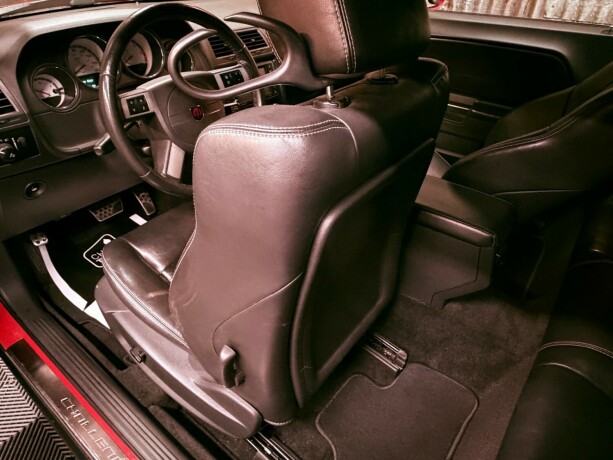 dodge-challenger-bensin-2009-big-35