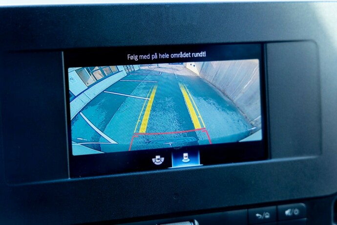 mercedes-benz-sprinter-diesel-2020-big-16