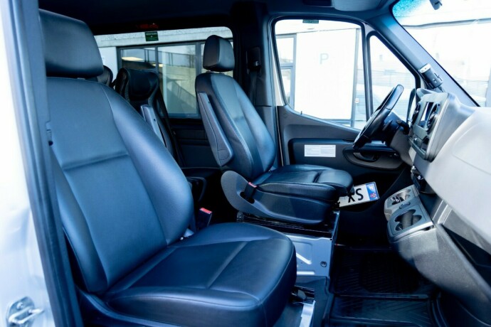 mercedes-benz-sprinter-diesel-2020-big-9