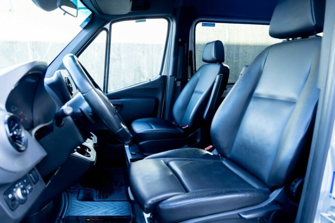 mercedes-benz-sprinter-diesel-2020-big-4