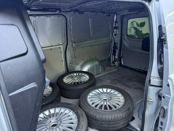 mercedes-benz-vito-diesel-2021-big-31