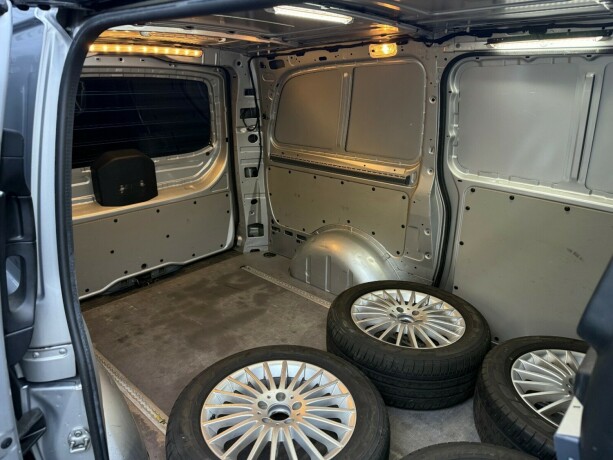 mercedes-benz-vito-diesel-2021-big-29
