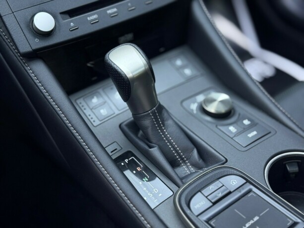 lexus-rc300h-elektrisitetbensin-2017-big-24