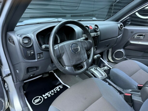 isuzu-d-max-diesel-2011-big-12