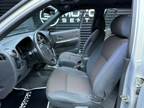 isuzu-d-max-diesel-2011-big-21