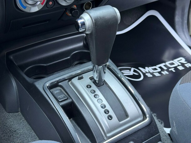 isuzu-d-max-diesel-2011-big-19