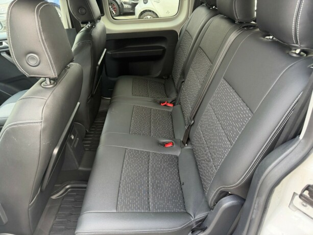 volkswagen-caddy-maxi-diesel-2016-big-13