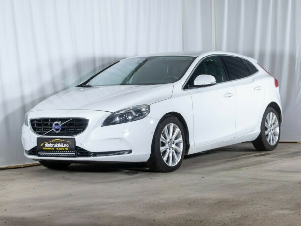 volvo-v40-diesel-2013-big-0