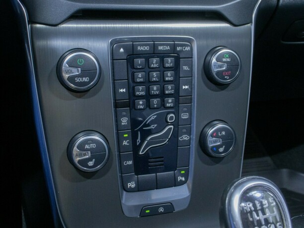 volvo-v40-diesel-2013-big-38