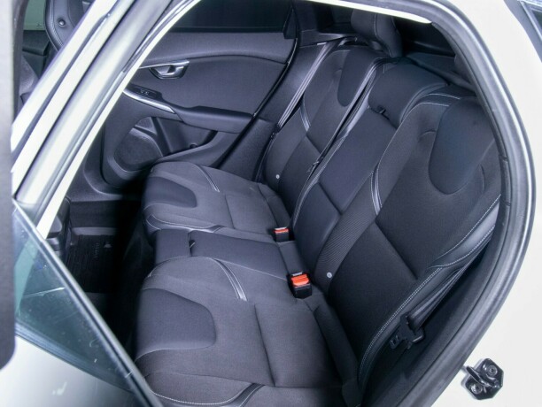 volvo-v40-diesel-2013-big-48