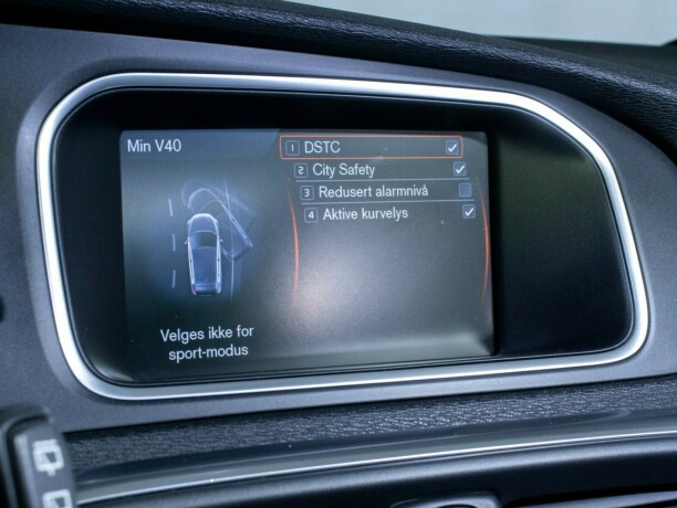 volvo-v40-diesel-2013-big-34