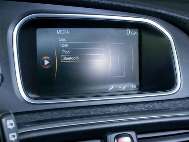 volvo-v40-diesel-2013-big-36