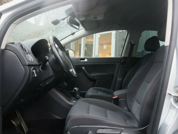 volkswagen-golf-plus-bensin-2012-big-5