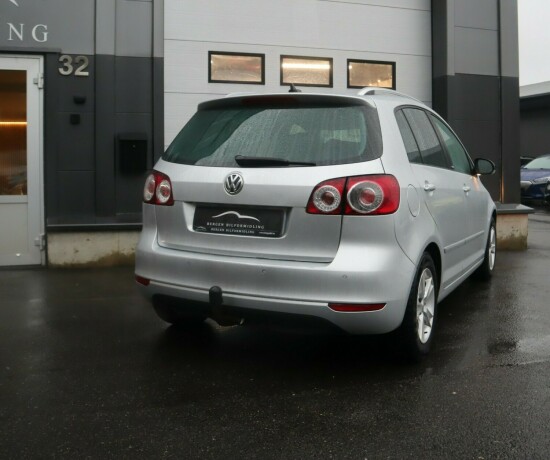 volkswagen-golf-plus-bensin-2012-big-3