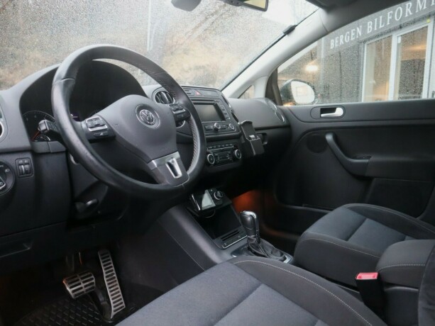 volkswagen-golf-plus-bensin-2012-big-6