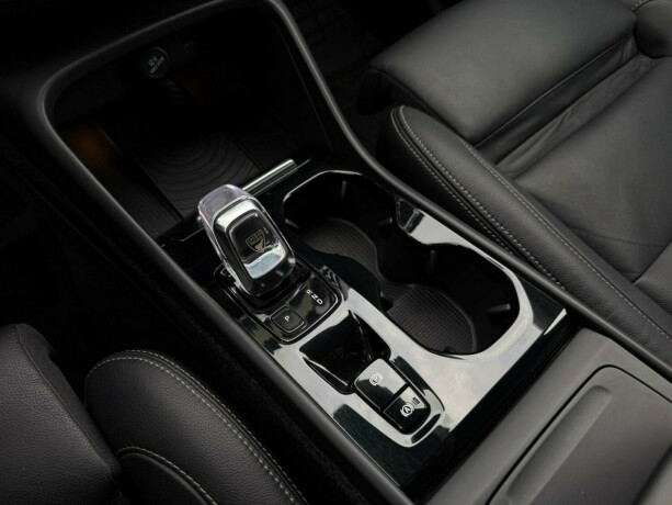 volvo-xc-40-diesel-2018-big-17