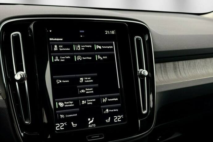 volvo-xc-40-diesel-2018-big-18