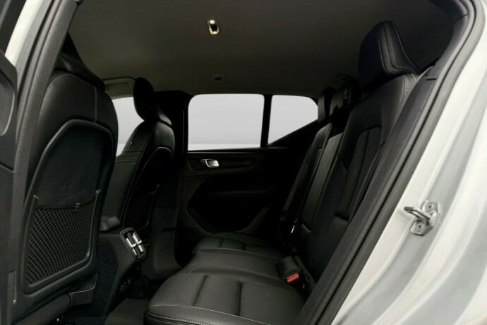 volvo-xc-40-diesel-2018-big-27