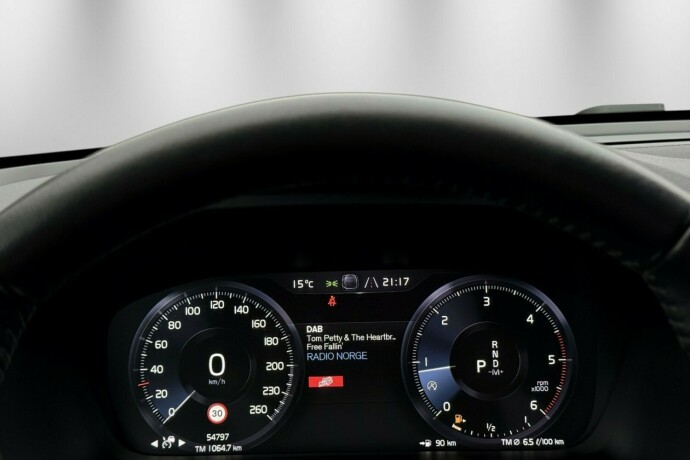 volvo-xc-40-diesel-2018-big-14