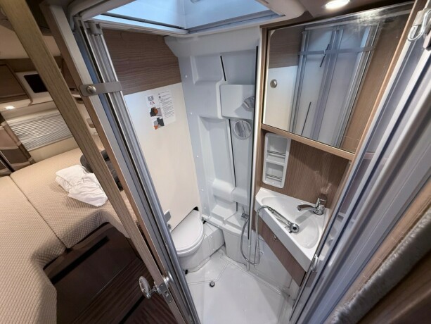 carthago-malibu-van-640-le-charming-gt-diesel-2020-big-31