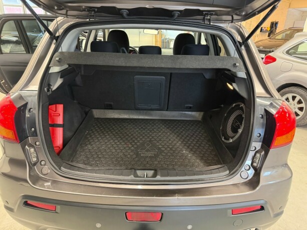 mitsubishi-asx-diesel-2012-big-20