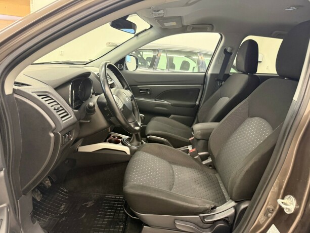 mitsubishi-asx-diesel-2012-big-23