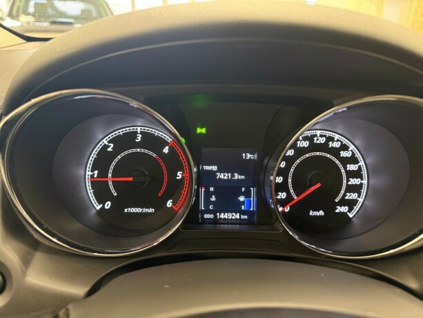 mitsubishi-asx-diesel-2012-big-9