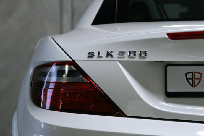 mercedes-benz-slk-bensin-2012-big-28