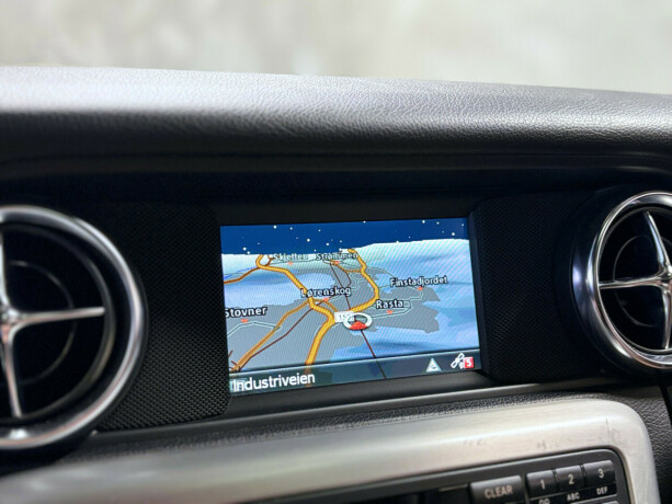 mercedes-benz-slk-bensin-2012-big-13