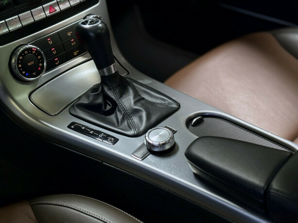 mercedes-benz-slk-bensin-2012-big-18