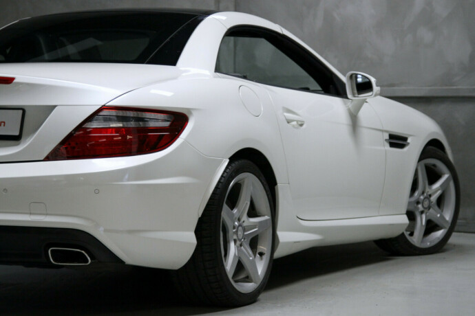 mercedes-benz-slk-bensin-2012-big-7