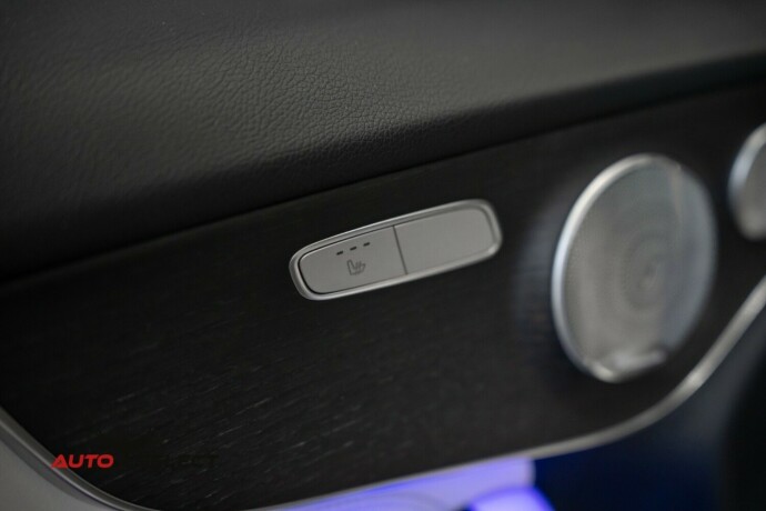 mercedes-benz-c-klasse-elektrisitetbensin-2019-big-15