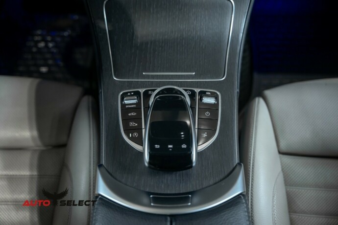 mercedes-benz-c-klasse-elektrisitetbensin-2019-big-45