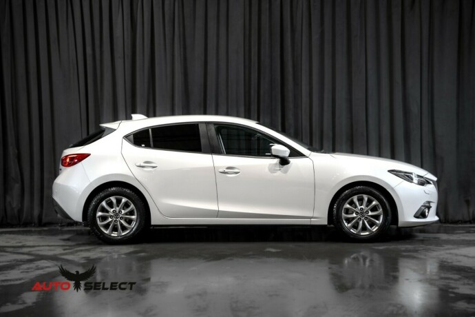 mazda-3-bensin-2014-big-9