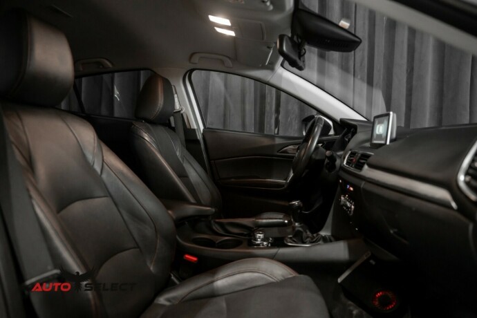 mazda-3-bensin-2014-big-38