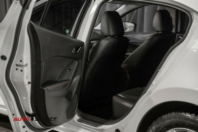 mazda-3-bensin-2014-big-32